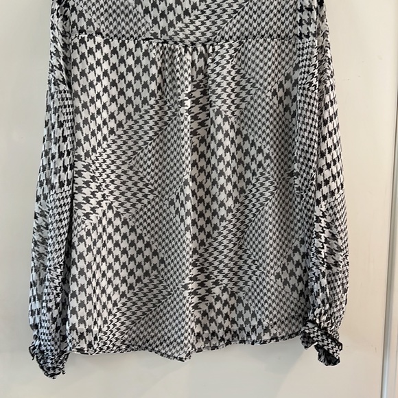 Pleione houndstooth print blouse - Picture 9 of 9